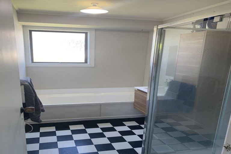 Photo of property in 3/76 Luanda Drive, Ranui, Auckland, 0612