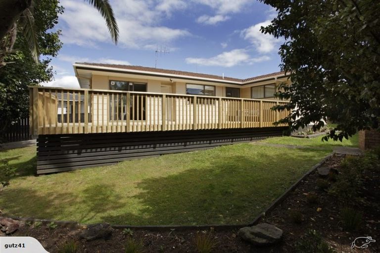 Photo of property in 51 John Walker Drive, Manurewa, Auckland, 2102