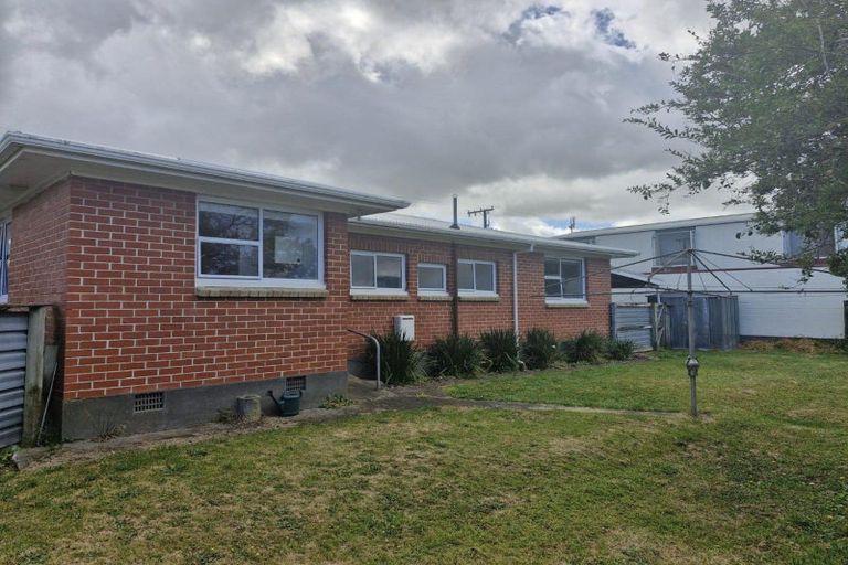 Photo of property in 74 Gover Street, New Plymouth, 4310