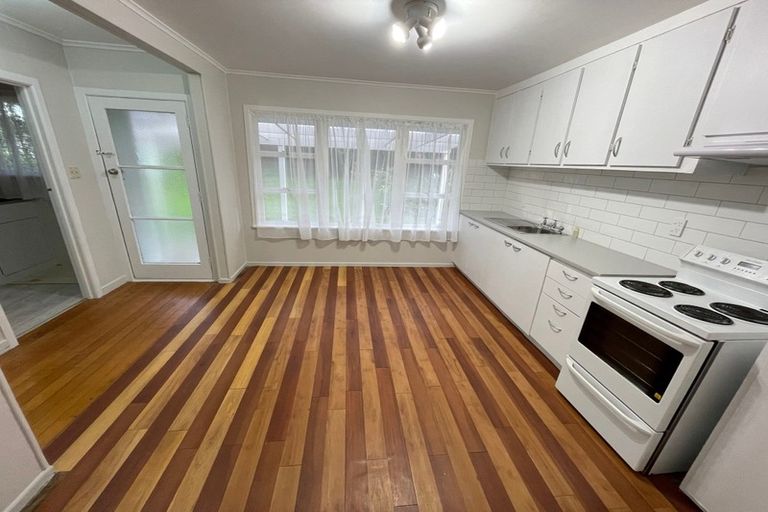 Photo of property in 13 Surrey Street, Manurewa, Auckland, 2102