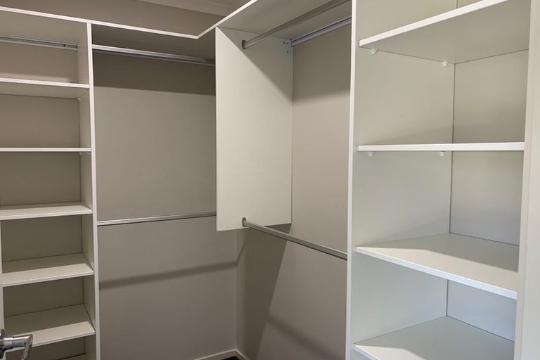 Photo of property in 8 Dida Park Drive, Kumeu, 0810