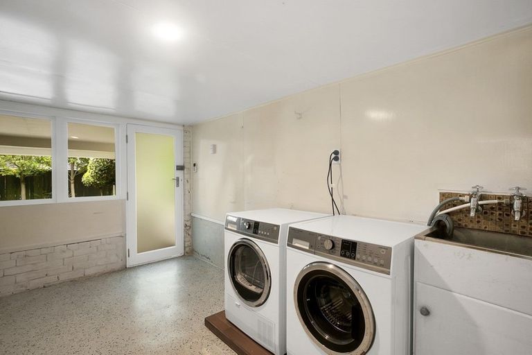 Photo of property in 9a Matata Street, Blockhouse Bay, Auckland, 0600