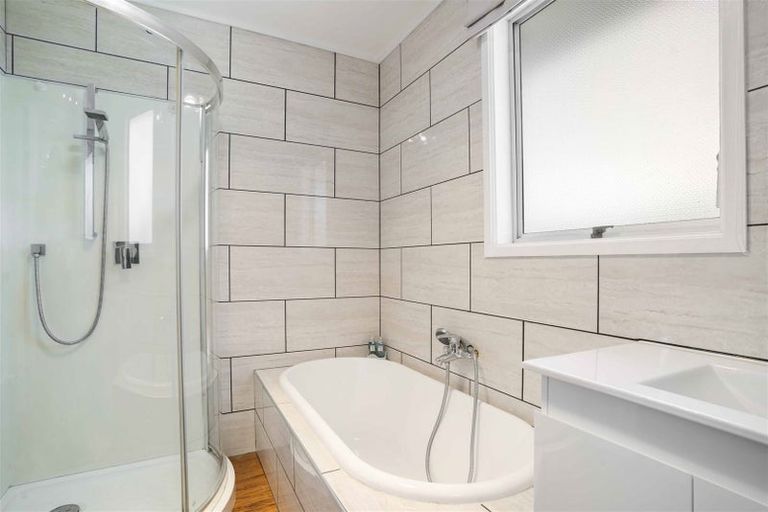 Photo of property in 144 Pigeon Mountain Road, Half Moon Bay, Auckland, 2012