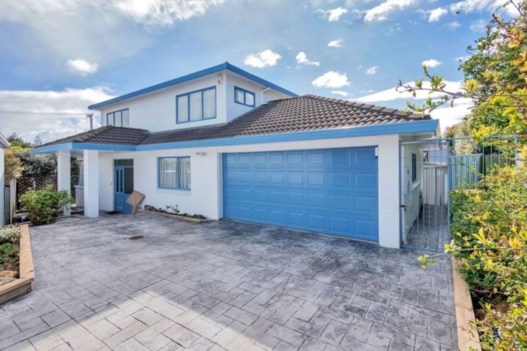 Photo of property in 33a Youngs Road, Papakura, 2110