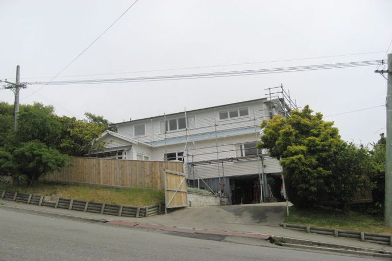 Photo of property in 82 Moncks Spur Road, Redcliffs, Christchurch, 8081