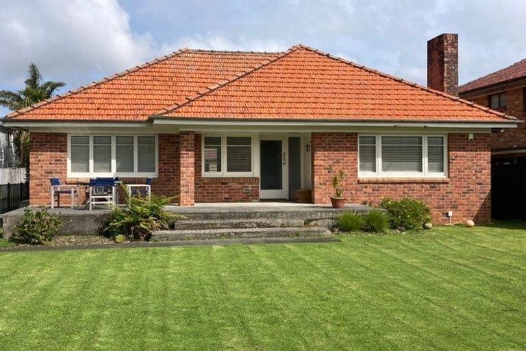 Photo of property in 15 Hattaway Avenue, Bucklands Beach, Auckland, 2012