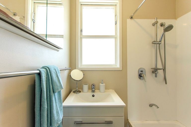 Photo of property in 105 Sunset Road, Mangakakahi, Rotorua, 3015