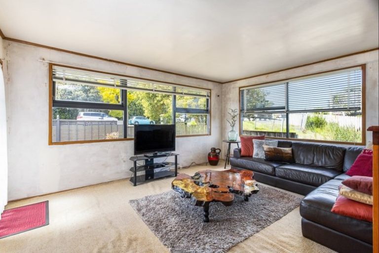 Photo of property in 38 Wallace Road, Mangere Bridge, Auckland, 2022