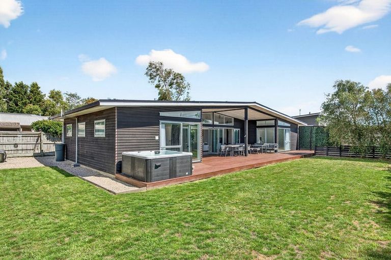 Photo of property in 15 Esther Street, Martinborough, 5711