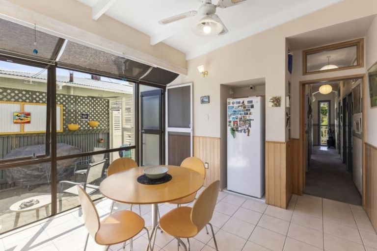 Photo of property in 14 Matipo Street, Eastbourne, Lower Hutt, 5013