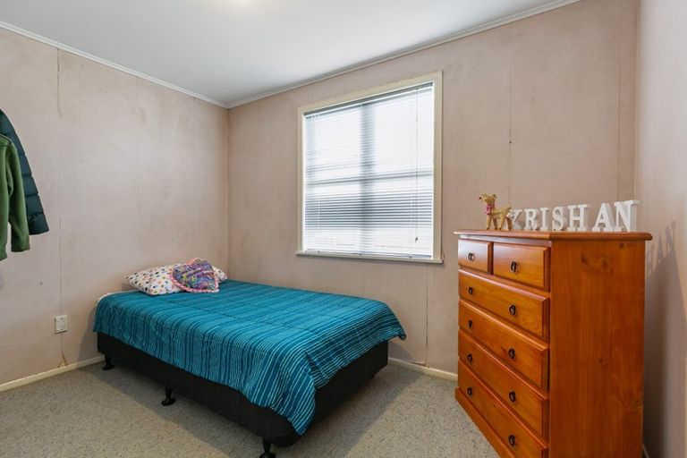 Photo of property in 12 Cargill Street, Papakura, 2110