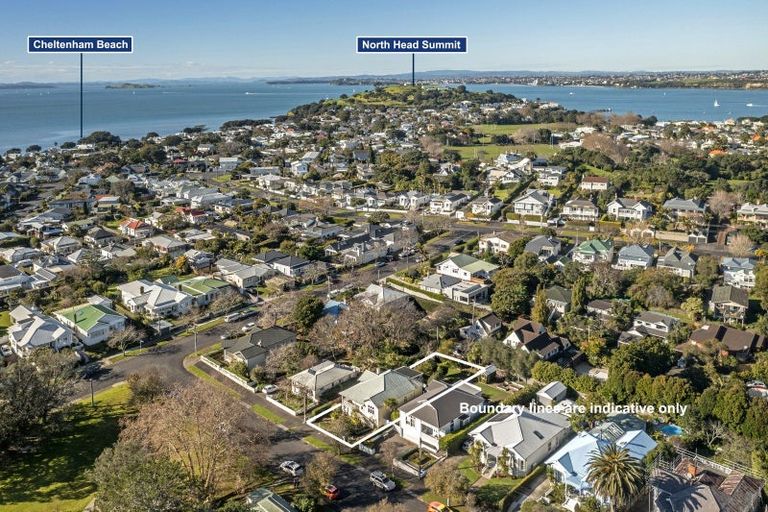 Photo of property in 5 Allenby Avenue, Devonport, Auckland, 0624