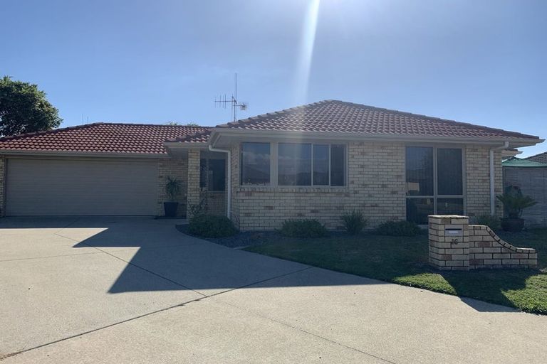 Photo of property in 16 Beachmere Place, Papamoa Beach, Papamoa, 3118