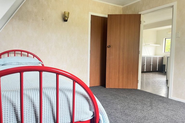 Photo of property in 24 Moana Street, Riverton/aparima, Riverton, 9822