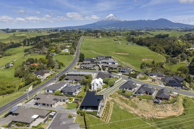 Photo of property in 51 Fernbrook Drive, Hurworth, New Plymouth, 4310