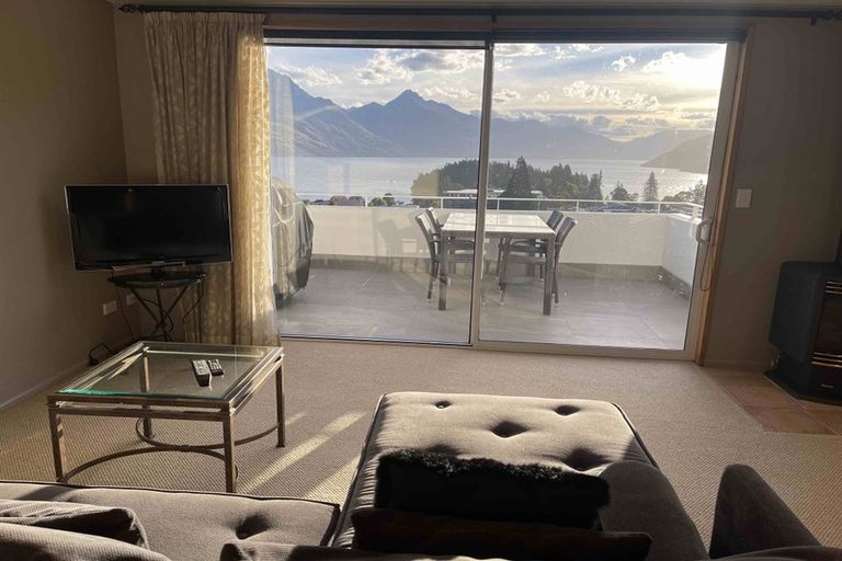 Photo of property in 9b York Street, Queenstown, 9300