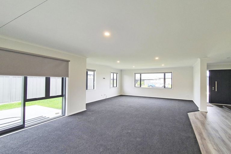 Photo of property in 12 Gee Place, Taradale, Napier, 4112