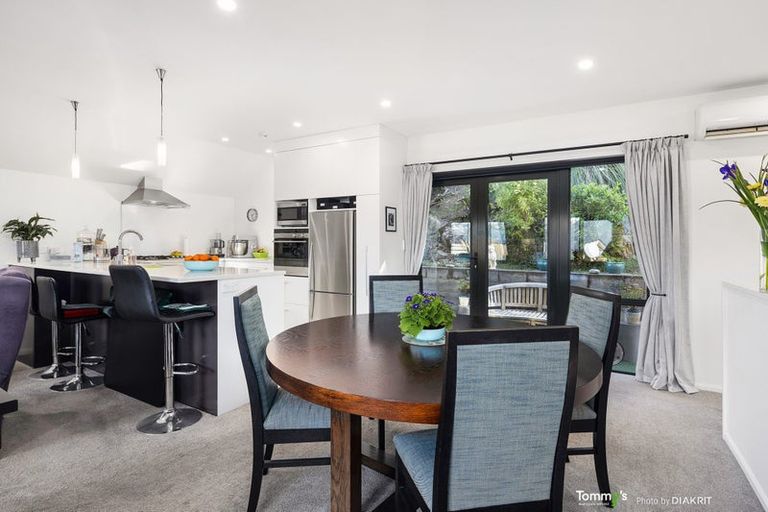 Photo of property in 25 Futuna Close, Karori, Wellington, 6012