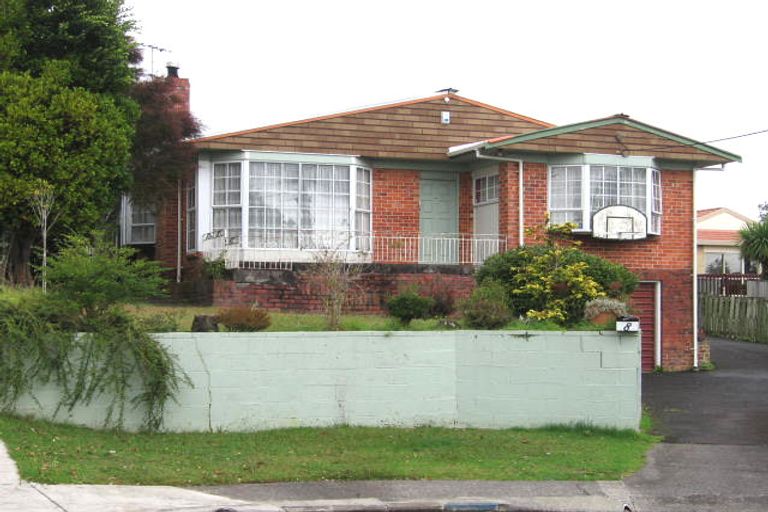 Photo of property in 8 Christina Avenue, Te Atatu South, Auckland, 0602