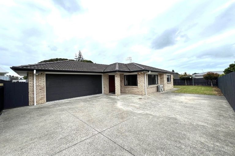 Photo of property in 5a Lloyd Avenue, Papatoetoe, Auckland, 2025