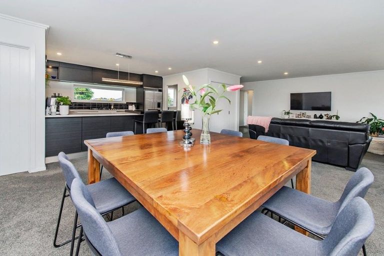 Photo of property in 2 Highworth Crescent, Rolleston, 7615