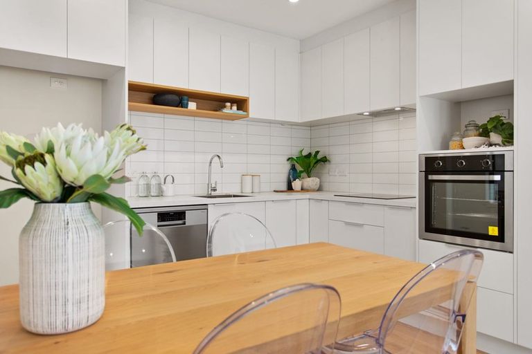 Photo of property in 15 Periko Way, Takanini, 2112