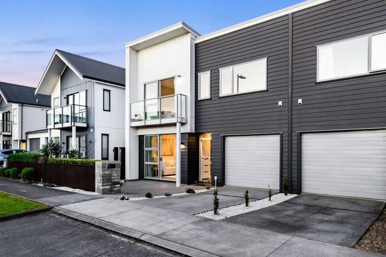 Photo of property in 13 Sacred Kingfisher Road, Hobsonville, Auckland, 0616