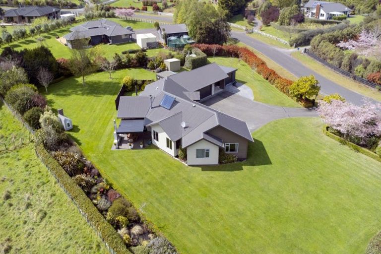 Photo of property in 72 Dalmore Way, Acacia Bay, Taupo, 3385