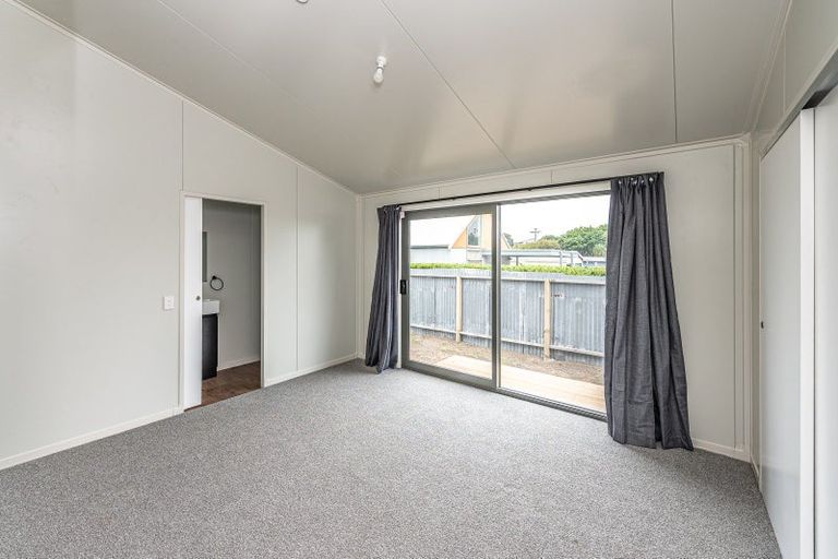 Photo of property in 19 Karewa Street, Castlecliff, Wanganui, 4501