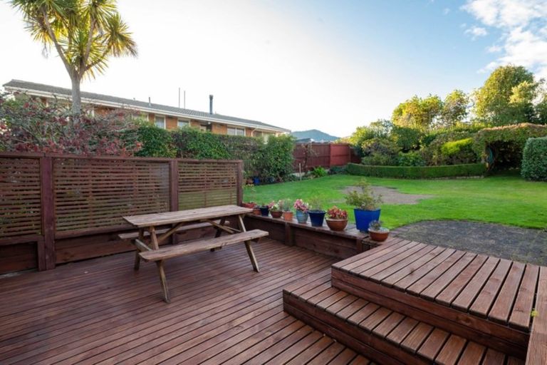 Photo of property in 15 Tawavale Street, Pukehangi, Rotorua, 3015