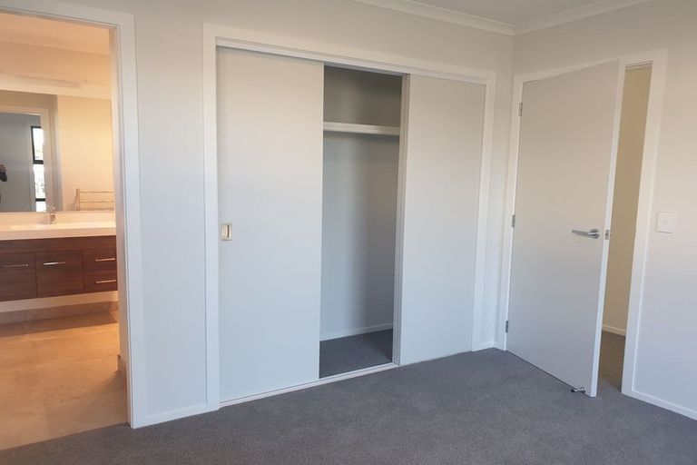 Photo of property in 24 Karearea Avenue, Kenepuru, Porirua, 5022