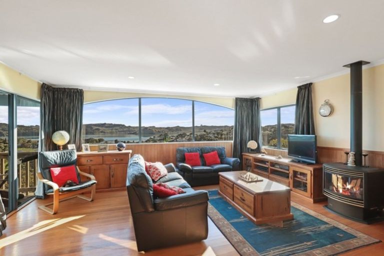 Photo of property in 35 Long Street, Raglan, 3225