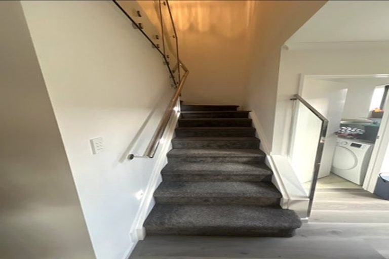 Photo of property in 10/100 Seymour Road, Sunnyvale, Auckland, 0612