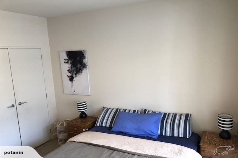 Photo of property in Kate Sheppard Apartments, 4h/42 Molesworth Street, Thorndon, Wellington, 6011