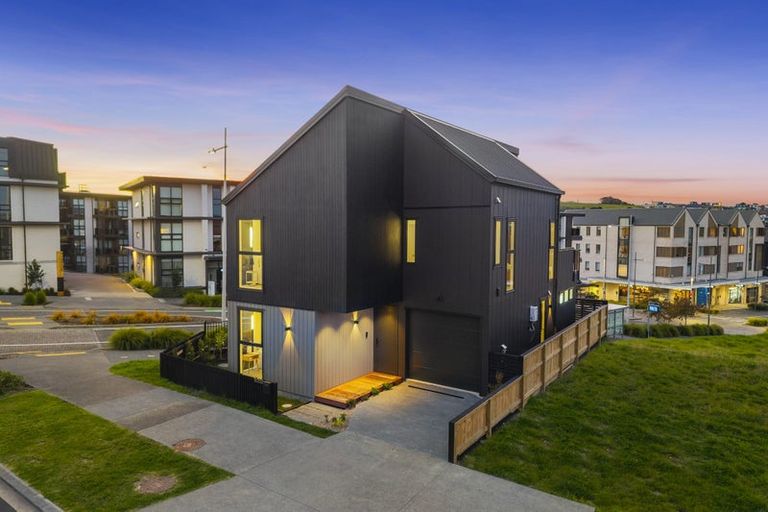 Photo of property in 2 Kiokio Street, Long Bay, Auckland, 0630