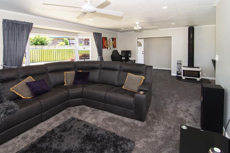 Photo of property in 8a Tararua Street, Masterton, 5810