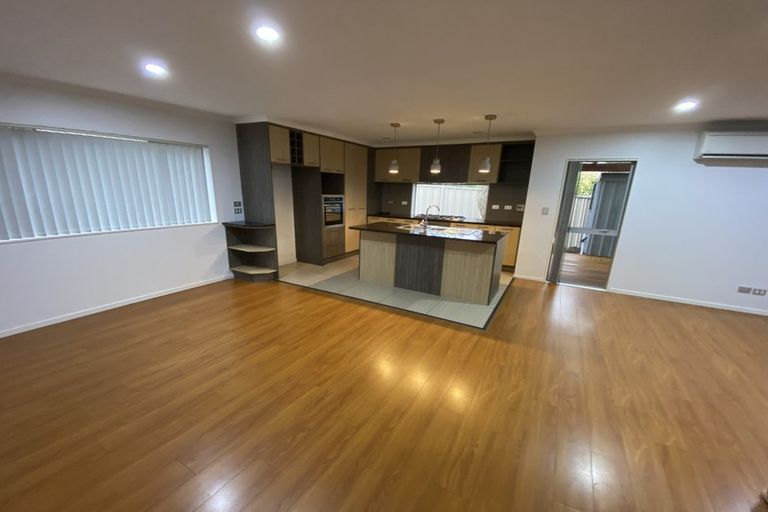 Photo of property in 41c Redoubt Road, Goodwood Heights, Auckland, 2105