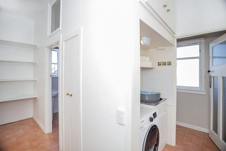 Photo of property in 35 Mersey Street, South Hill, Oamaru, 9400