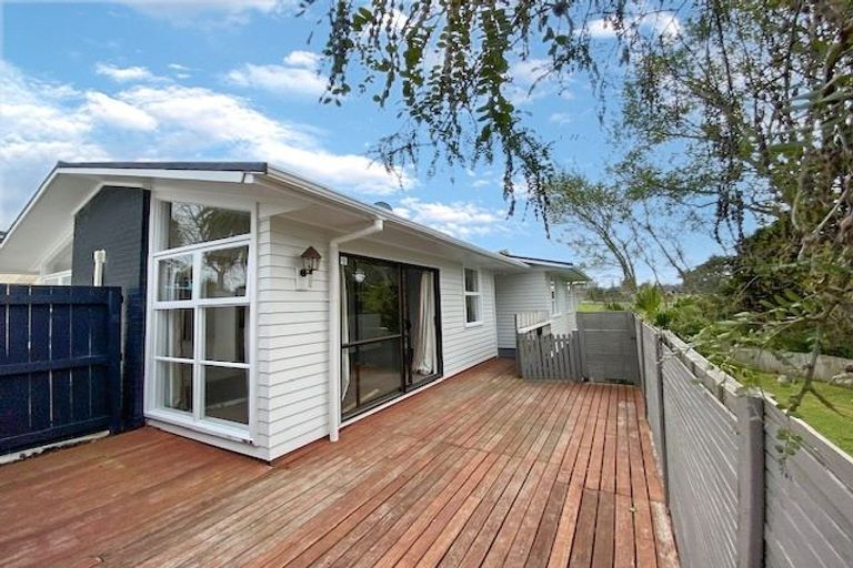 Photo of property in 30 Leaver Place, Weymouth, Auckland, 2103