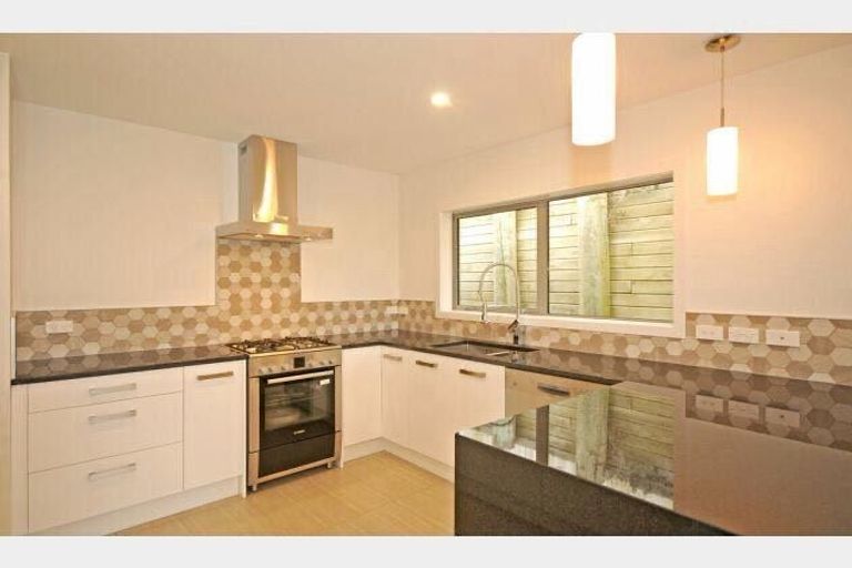 Photo of property in 150 Eskdale Road, Papakowhai, Porirua, 5024