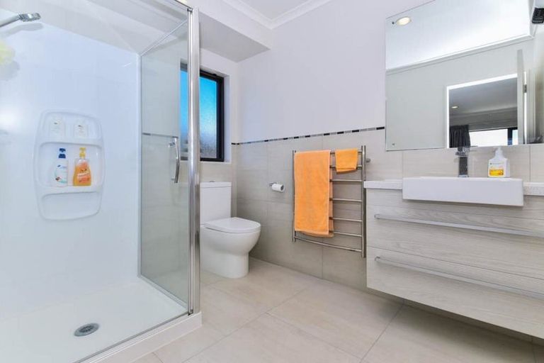 Photo of property in 9 Kirkaldy Street, Wattle Downs, Auckland, 2103