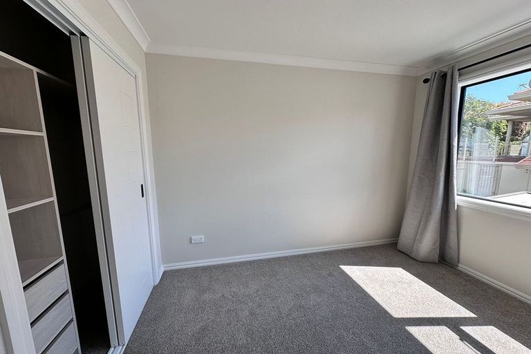 Photo of property in 17a Artesia Close, Shamrock Park, Auckland, 2016