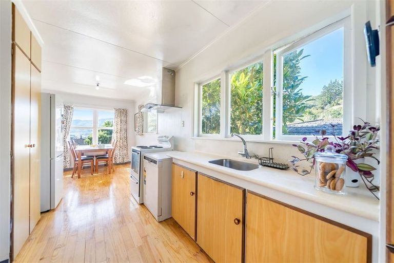 Photo of property in 6 Reid Road, Wainuiomata, Lower Hutt, 5014