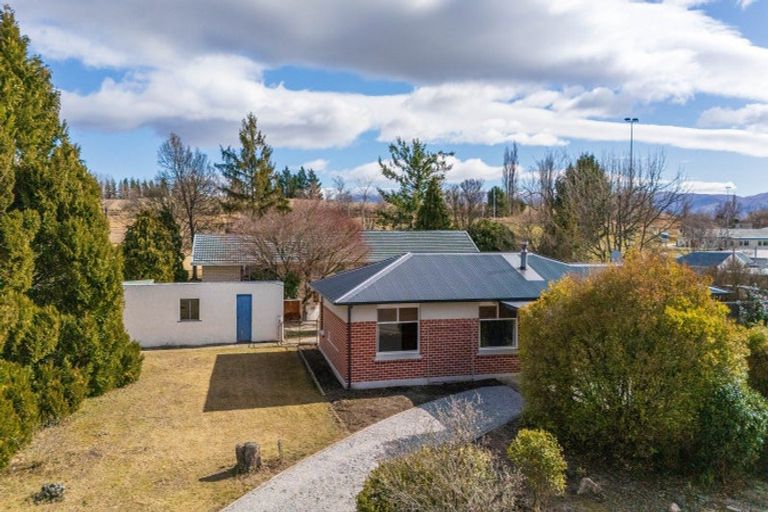 Photo of property in 27 Leask Street, Omakau, 9376