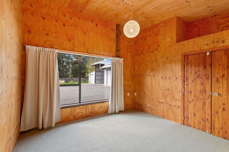 Photo of property in 327 Catherwoods Road, Cust, Rangiora, 7471