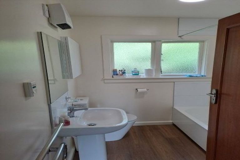 Photo of property in 10 Hawford Road, Opawa, Christchurch, 8023