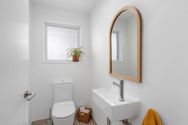 Photo of property in 77 Blighs Road, Strowan, Christchurch, 8052