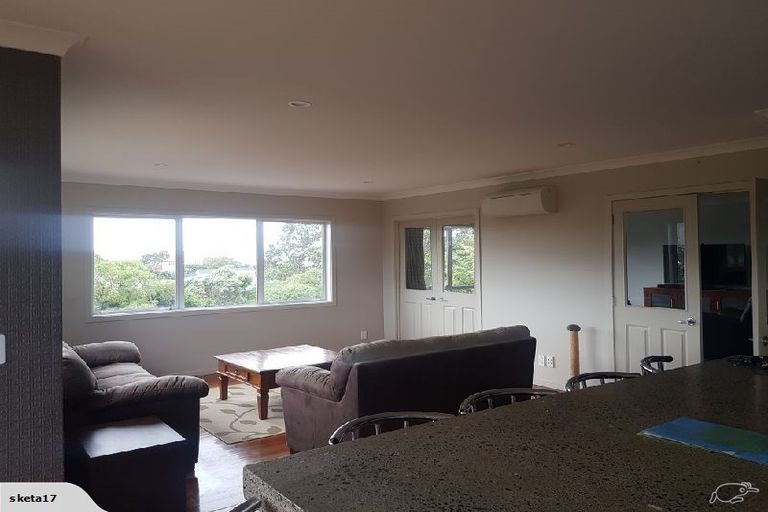 Photo of property in 58 Nicholson Road, Khandallah, Wellington, 6035