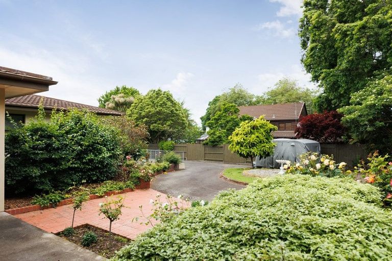 Photo of property in 5 Ashburn Lane, Awapuni, Palmerston North, 4412