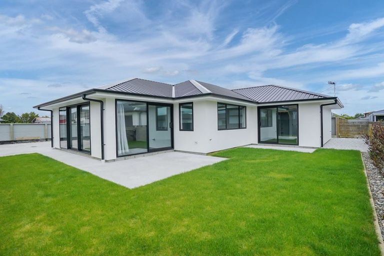 Photo of property in 27 Renfrew Street, Waikiwi, Invercargill, 9810